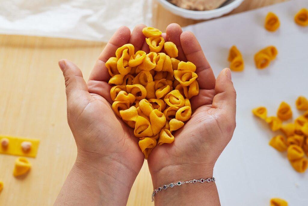 Tortellini modenesi